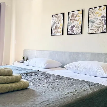 Sea Side Apartment